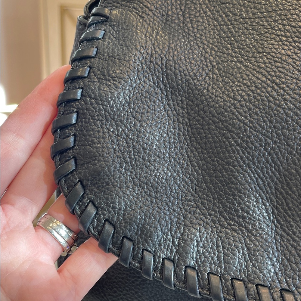 Tory Burch Black Leather Shoulder Bag - Picture 2 of 6